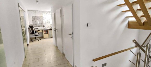 Casa de 7 divisões em Pols-Oberkurzheim, Austria N.º 56089 6