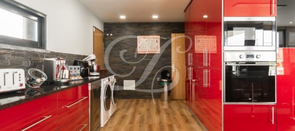 3 bedrooms House in Rio de Mouro, Portugal No. 114396 23