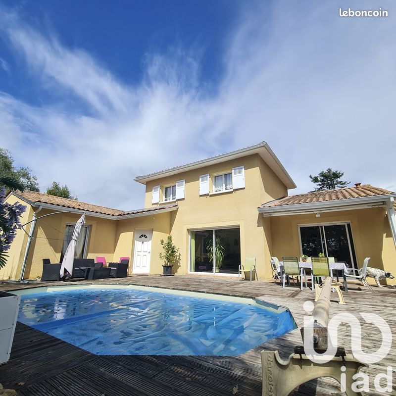 4 bedrooms House in Baurech, France No. 342317