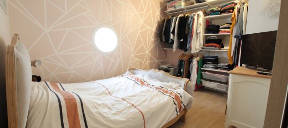 2 bedrooms House in Lormont, France No. 100336 4