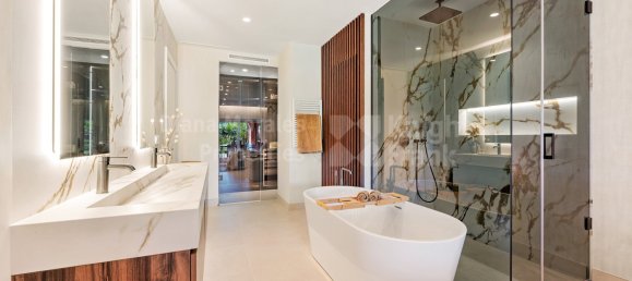 3 bedrooms Apartment in Estepona, Spain No. 132078 5