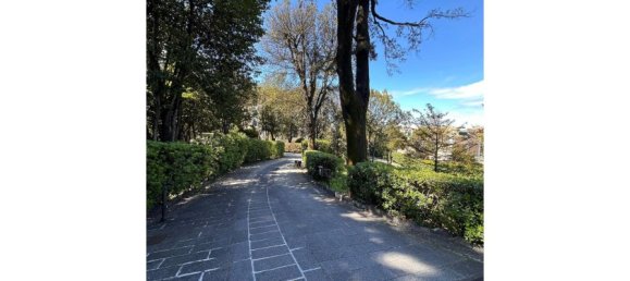 2 bedrooms Apartment in Genoa, Italy No. 381113 2