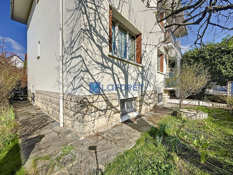 4 bedrooms House in Savigny-sur-Orge, France No. 136667