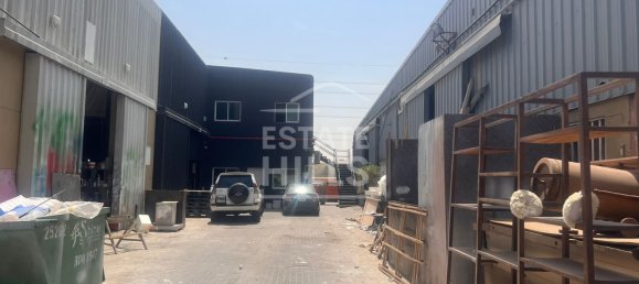 5016.7m² Warehouse in Al Quoz, UAE No. 8702 6