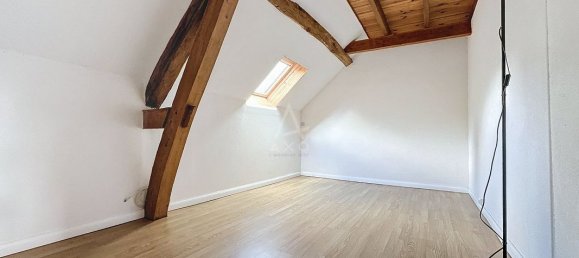 5 bedrooms House in Melleroy, France No. 243704 6