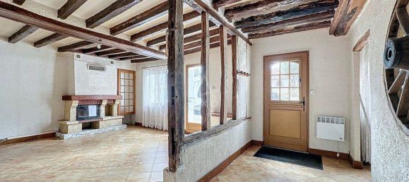 5 bedrooms House in Melleroy, France No. 243704 2