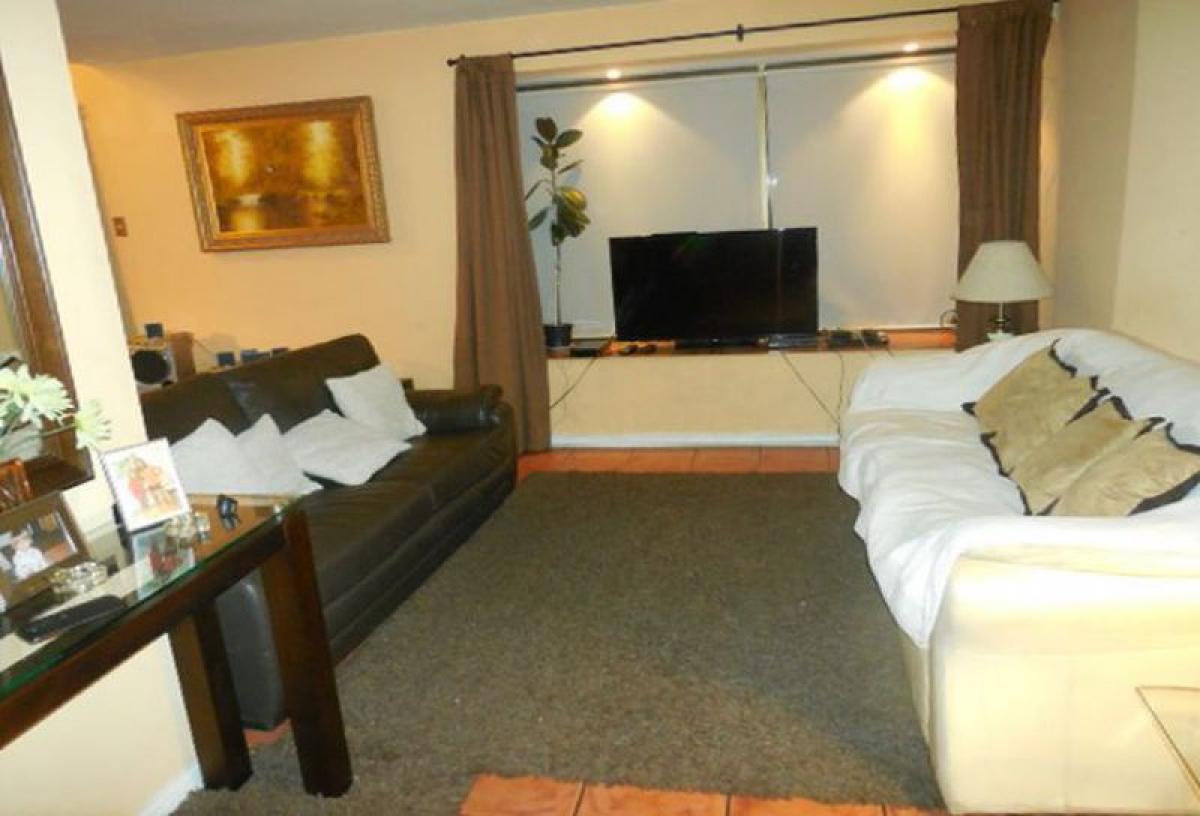 3 bedrooms House in Santiago, Chile No. 1587