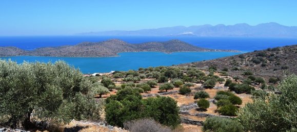 5695m² Hotel in Agios Nikolaos, Greece No. 5591 2