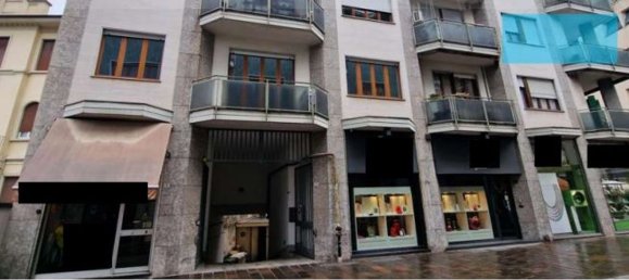 Apartamento de 5 habitaciónes en Busto Arsizio, Italy No. 12944 32