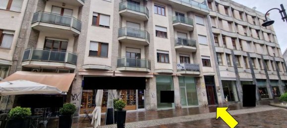 Apartamento de 5 habitaciónes en Busto Arsizio, Italy No. 12944 13