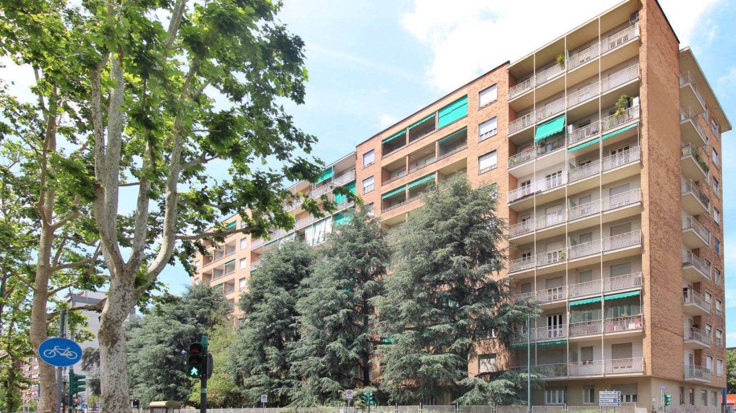 1 bedroom Apartment in Turin, Italy No. 258856