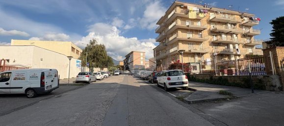 Studio in Torre del Greco, Italy, Nr. 33934 3