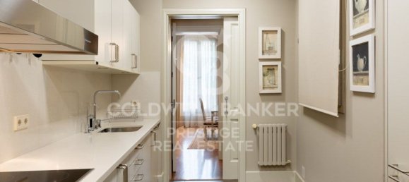 3 bedrooms Apartment in Eixample, Spain No. 24808 9
