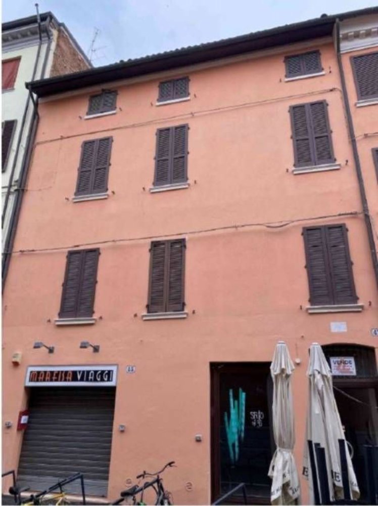 2 rooms Apartment in Ferrara, Italy No. 19582