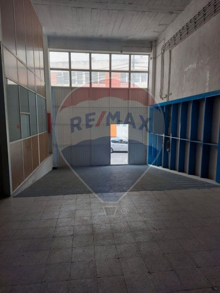 655m² Warehouse in Odivelas, Portugal No. 80982
