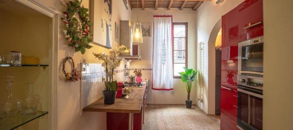 3 rooms Apartment in Florence, Italy No. 238998 2