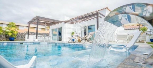 5 bedrooms Villa in Adeje, Spain No. 12424 16