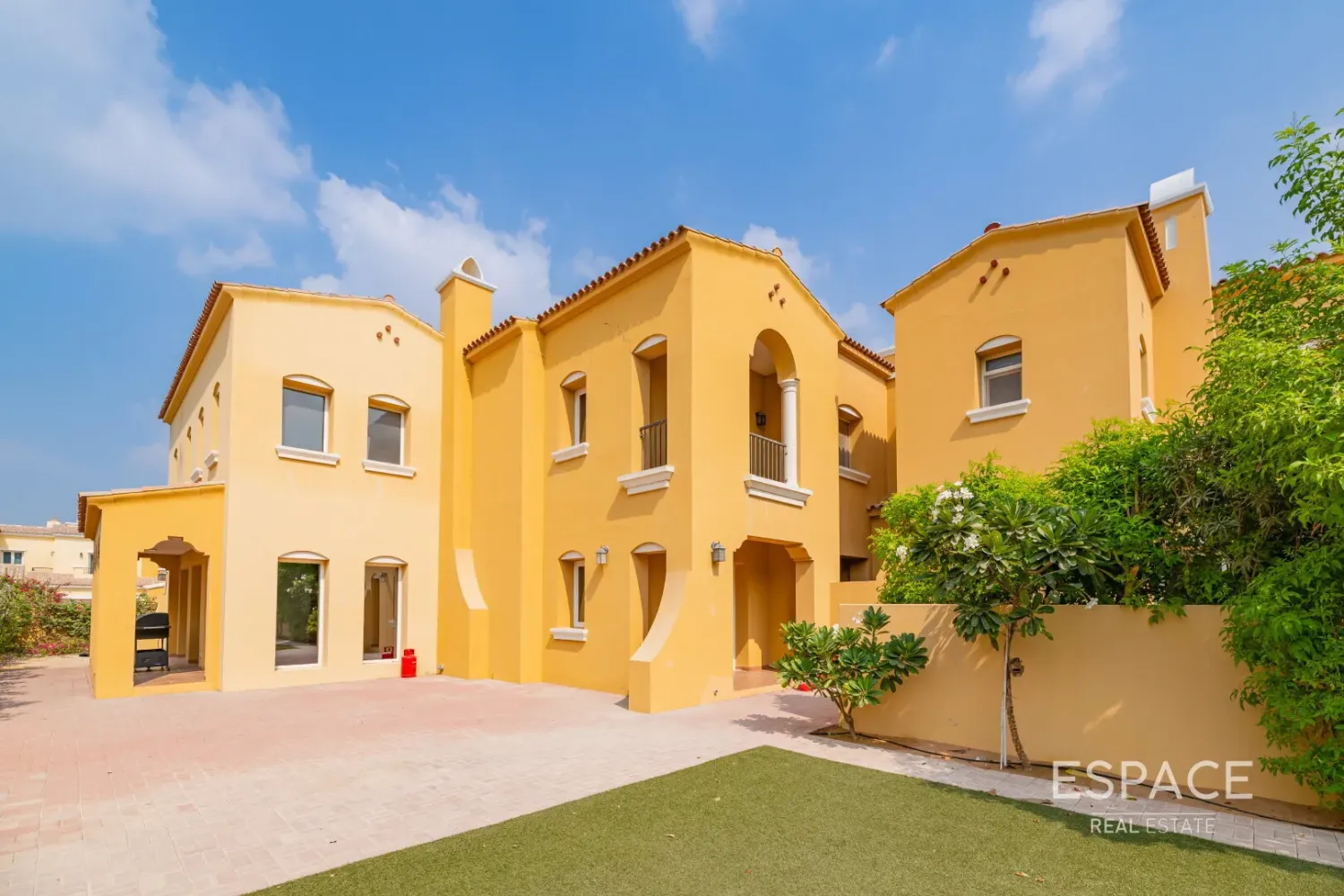 3 chambres maison de ville à louer à Arabian Ranches, Dubai, UAE № 106090