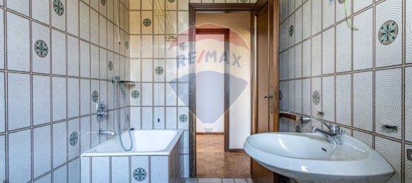 4 Schlafzimmer Haus in Besana in Brianza, Italy, Nr. 327950 34