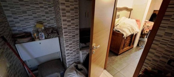 Apartamento de 4 divisões em Busto Arsizio, Italy N.º 272848 22