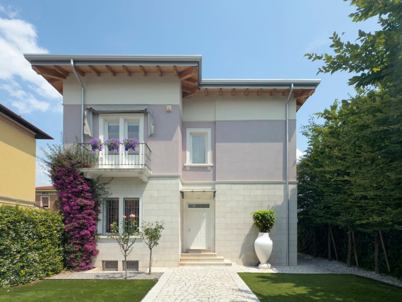 10 rooms Villa in Brescia, Italy No. 126677