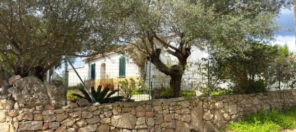 Villa de 5 habitaciónes en Olbia, Italy No. 202100 29