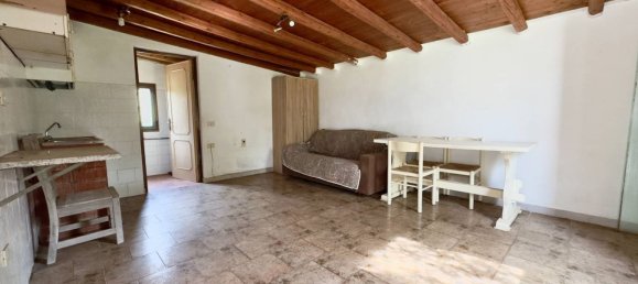 Villa de 5 habitaciónes en Olbia, Italy No. 202100 21