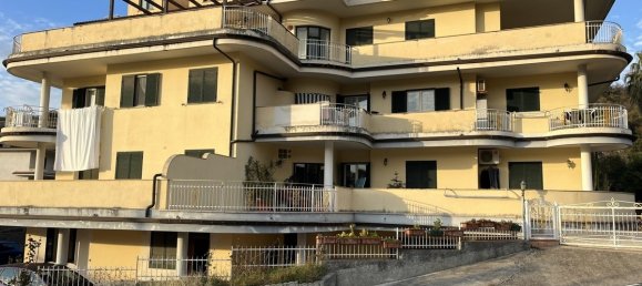 3 bedrooms Penthouse in Belmonte Calabro, Italy No. 109886 2