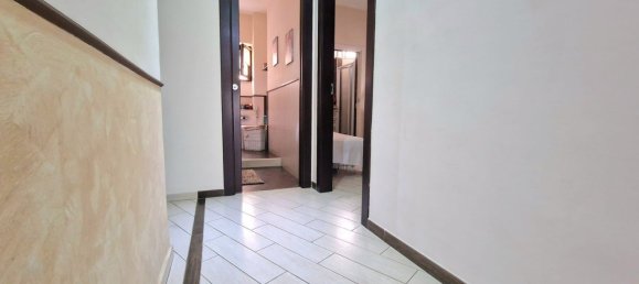 4 rooms Apartment in Trecase, Italy No. 9661 17