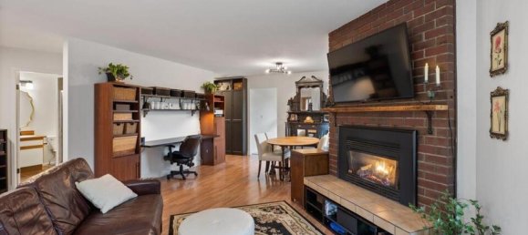 2 bedrooms House in British Columbia, Canada No. 1304 6