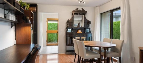 2 bedrooms House in British Columbia, Canada No. 1304 8