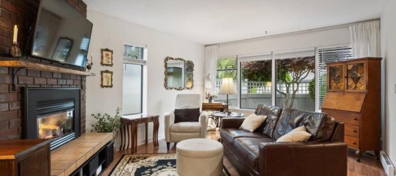 2 bedrooms House in British Columbia, Canada No. 1304 3