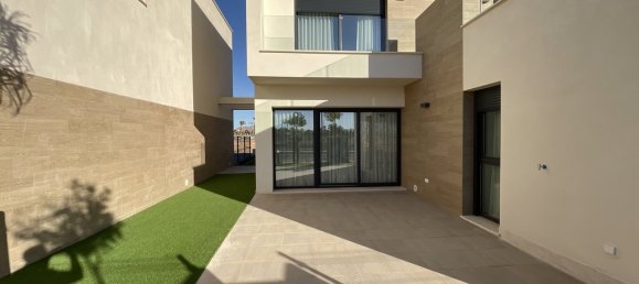 3 bedrooms Villa in Santa Rosalia, Spain No. 10985 4