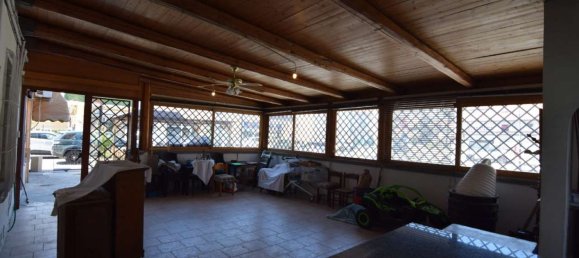 140m² Commercial property in Pescara, Italy No. 294499 15