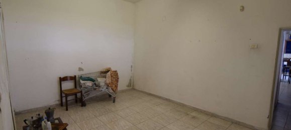 140m² Commercial property in Pescara, Italy No. 294499 25