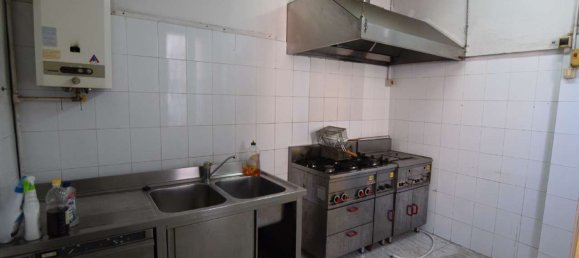 140m² Commercial property in Pescara, Italy No. 294499 20