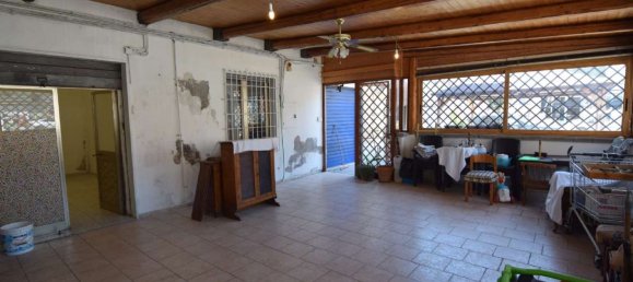 140m² Commercial property in Pescara, Italy No. 294499 16