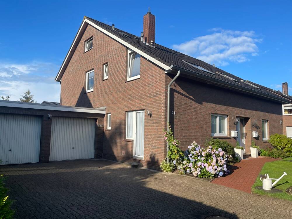 8 rooms Apartment in Friesland, Germany No. 295722