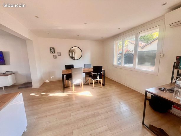 2 bedrooms Apartment in Aix-en-Provence, France No. 310819