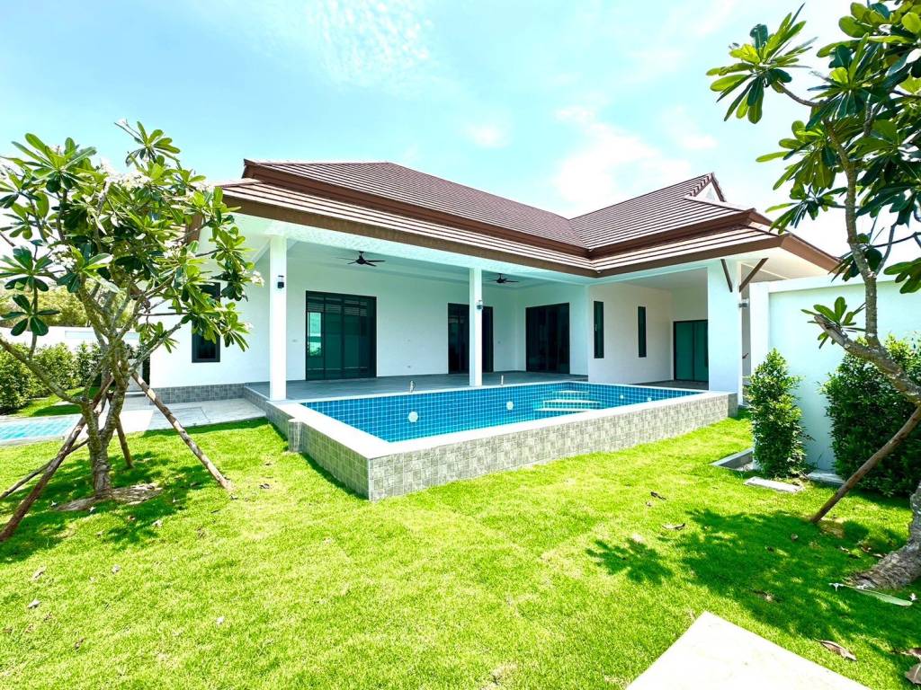 Villa de 3 dormitorios en Cha-am, Thailand No. 21906