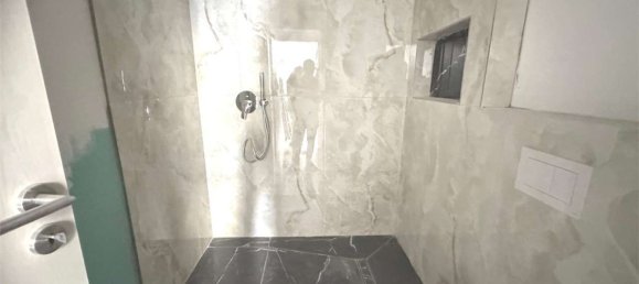 1 bedroom Apartment in Como, Italy No. 361895 9