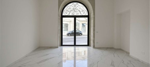 1 bedroom Apartment in Como, Italy No. 361895 4