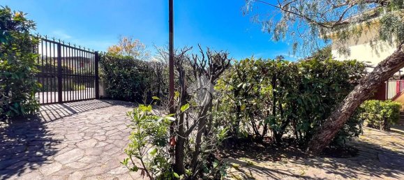 3 rooms Apartment in Formia, Italy No. 267510 2