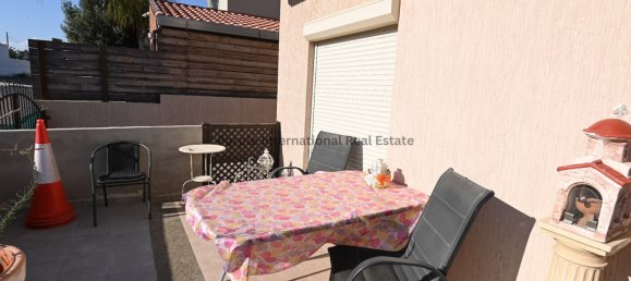 4 bedrooms Villa in Kolossi, Cyprus No. 5288 3