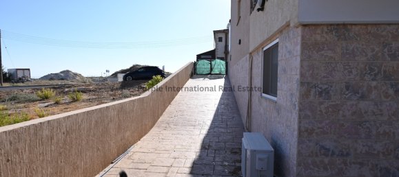 4 bedrooms Villa in Kolossi, Cyprus No. 5288 28