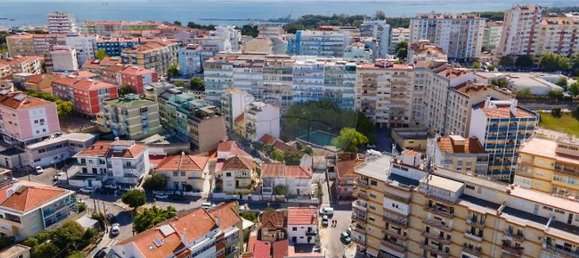 2 bedrooms House in Almada, Portugal No. 19921 13