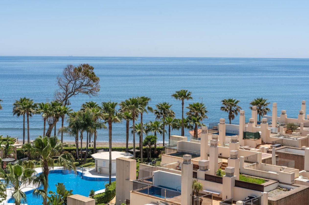 Ático de 2 dormitorios en Estepona, Spain No. 52020