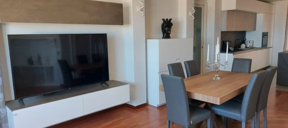 5 bedrooms Apartment in Canosa di Puglia, Italy No. 372319 2