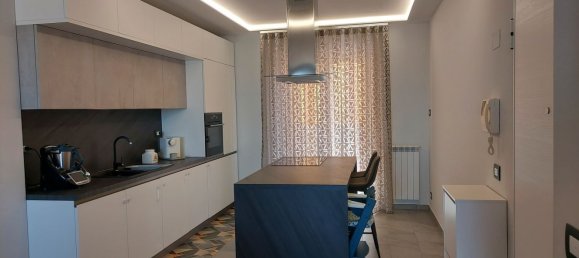 5 bedrooms Apartment in Canosa di Puglia, Italy No. 372319 3
