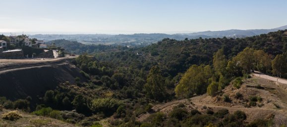  Land in Estepona, Spain No. 25306 8